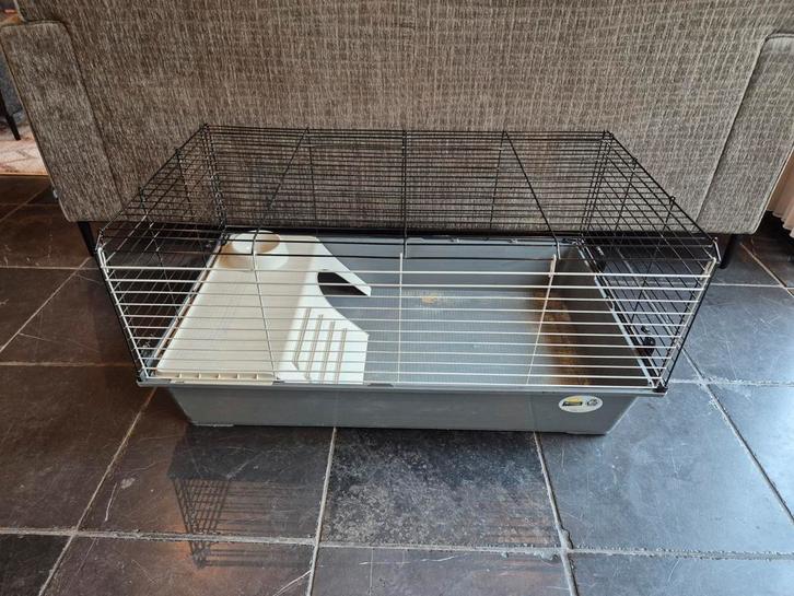 Konijnenkooi / caviakooi grijs 1 m. Incl bakjes en flesje, Dieren en Toebehoren, Knaagdieren en Konijnen | Hokken en Kooien, Gebruikt