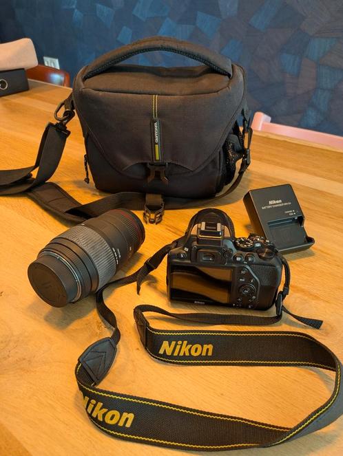 Nikon D3500 + kitlens (18-55mm) + zoomlens (70-300mm) + tas, Audio, Tv en Foto, Fotocamera's Digitaal, Gebruikt, Nikon, Ophalen