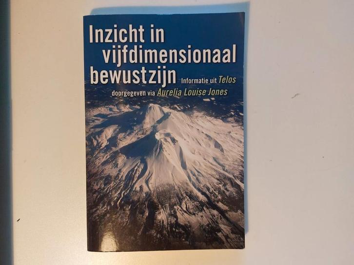 A.L. Jones - Inzicht in vijfdimensionaal bewustzijn, Boeken, Esoterie en Spiritualiteit, Zo goed als nieuw, Overige typen, Spiritualiteit algemeen