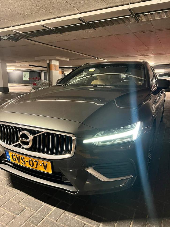 Volvo V60 T8 Twin Engine 390pk AWD Geartronic 2019 149 000km, Auto's, Volvo, Particulier, V60, 4x4, ABS, Adaptieve lichten, Airbags