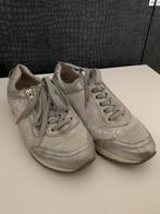 Zilveren sneakers - maat 39, Ophalen of Verzenden, Zo goed als nieuw, Sneakers of Gympen