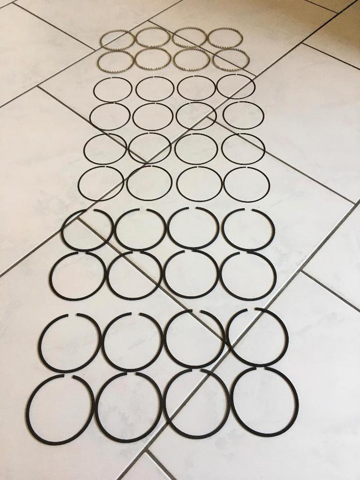 Te koop Zuigerveren set (360) dodge w200 d200 ramcharger, Auto diversen, Overige Auto diversen, Ophalen of Verzenden