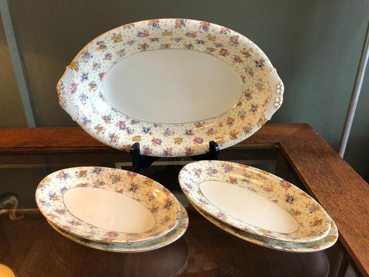 Vintage Bloemmotief Schaal met 4 Bordjes., Antiek en Kunst, Antiek | Servies los, Ophalen of Verzenden