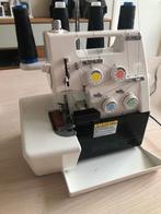 Lockmachine, Toyota, Hobby en Vrije tijd, Naaimachines en Toebehoren, Ophalen, Zo goed als nieuw, Lockmachine, Overige merken