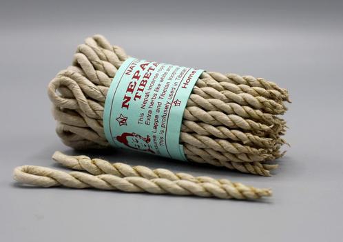 Touwwierook met kruiden uit Tibet, Huis en Inrichting, Woonaccessoires | Kandelaars en Kaarsen, Nieuw, Minder dan 25 cm, Overige materialen