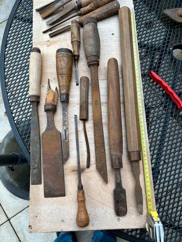 Oude beitels beschikbaar voor biedingen