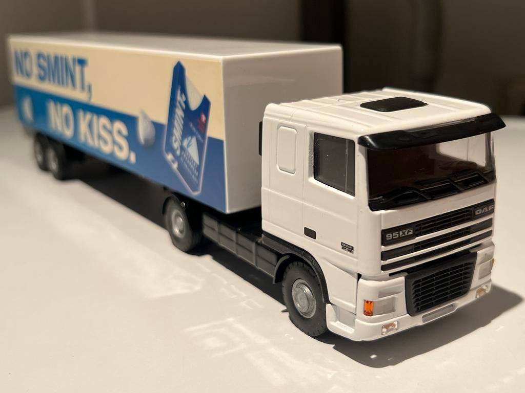 Lion car daf 95 xf met oplegger smint 1:50, Ophalen of Verzenden, Zo goed als nieuw, Bus of Vrachtwagen, Lion Toys