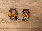Twee Loekie de Leeuw KNVB speldjes, Verzamelen, Speldjes, Pins en Buttons, Ophalen of Verzenden, Gebruikt, Sport, Speldje of Pin
