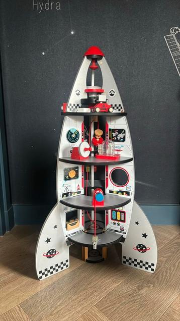 Hape Houten Ruimte Raket – 4 verdiepingen (74 cm) beschikbaar voor biedingen