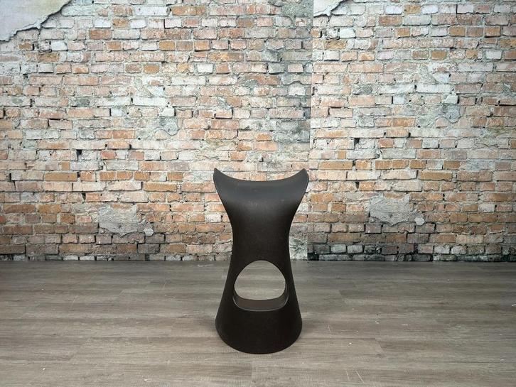 Slide Design Koncord bruin bij TheReSales, Huis en Inrichting, Barkrukken, Zo goed als nieuw, 60 tot 90 cm, Kunststof, 1 kruk