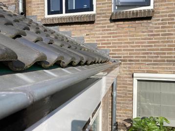 Zinken dakgoot met kraalrand beschikbaar voor biedingen