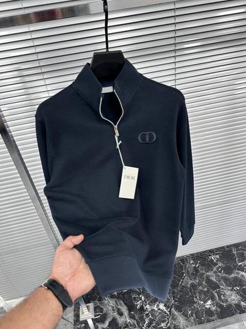 Christian Dior Truien beschikbaar voor biedingen