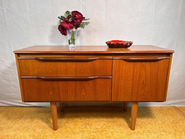 Gratis bezorging!MidCentury Retro Vintage Teak KleinDressoir, Huis en Inrichting, Kasten | Dressoirs, Gebruikt, 100 tot 150 cm