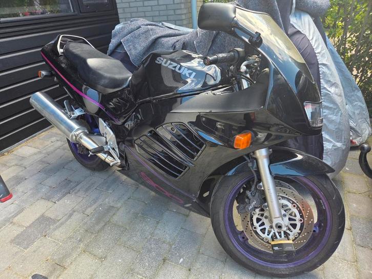 Suzuki RF900 zwart/paars, Motoren, Motoren | Suzuki, Particulier, Sport, meer dan 35 kW, 4 cilinders, Ophalen of Verzenden