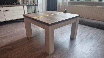 Zo goed als nieuwe salontafel / bijzettafel beschikbaar voor biedingen
