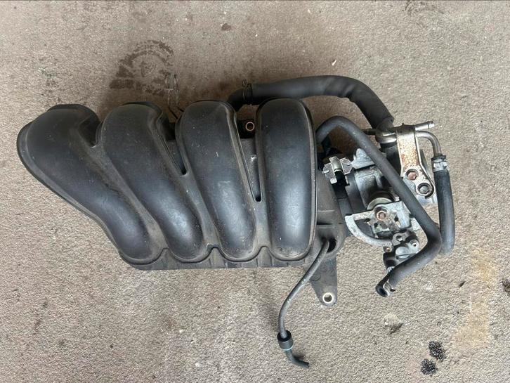 Toyota Celica T23 Inlaatspruitstuk + gasklephuis 1zz, Auto-onderdelen, Motor en Toebehoren, Toyota, Gebruikt, Verzenden