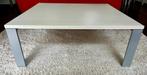 Leolux salontafel wit met grijs onderstel, 50 tot 100 cm, Minder dan 50 cm, Kunststof, Modern