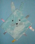 HEMA knuffeldoekje KONIJN blauw met piepje labels, Ophalen of Verzenden, Zo goed als nieuw, Konijn