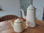 emaille wit/creme theepotje grote koffiekan groene bies, Antiek en Kunst, Antiek | Emaille, Ophalen of Verzenden