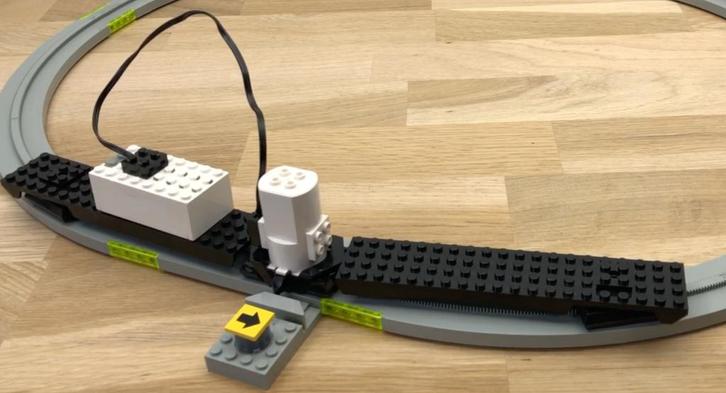 GEZOCHT Lego Monorail trein (base/compleet), Kinderen en Baby's, Speelgoed | Duplo en Lego, Gebruikt, Lego, Ophalen of Verzenden