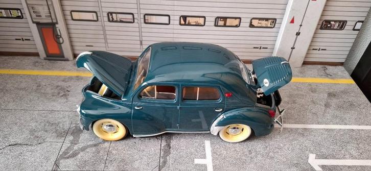 1.18 renault 4cv, Hobby en Vrije tijd, Modelauto's | 1:18, Zo goed als nieuw, Auto, Solido, Ophalen of Verzenden