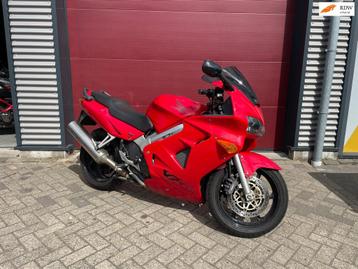 Honda VFR 800 FI 800FI beschikbaar voor biedingen