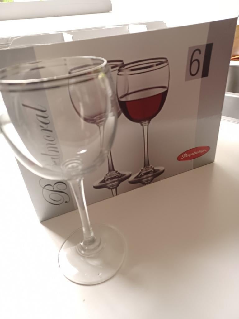 Set van 6 Balmoral wijnglazen nw in doos/ zilveren rand, Ophalen, Glas of Glazen, Nieuw, Glas