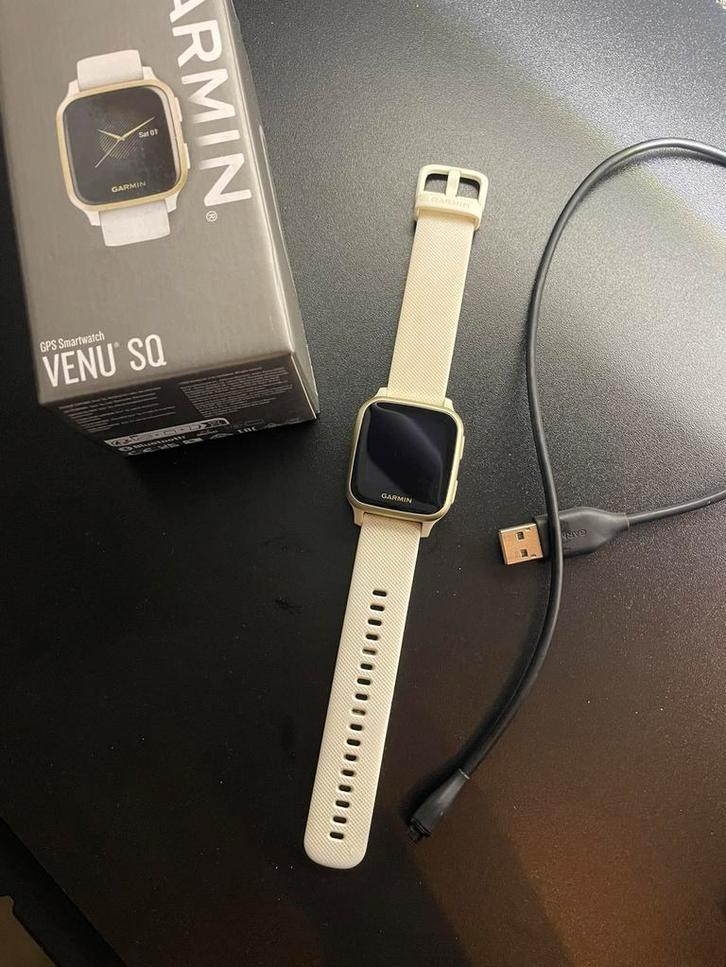 Garmin venu SQ, Sieraden, Tassen en Uiterlijk, Smartwatches, Zo goed als nieuw, Android, Wit, Slaap, Waterdicht, Ophalen of Verzenden