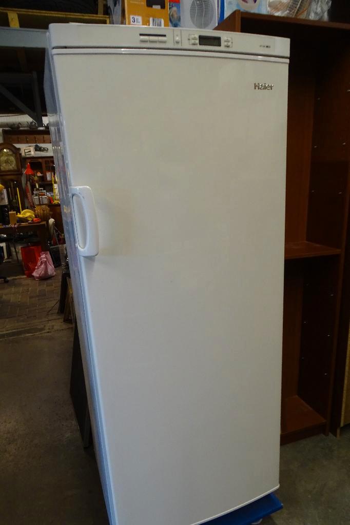 Haier vrieskast, 7 lades, Witgoed en Apparatuur, Vriezers en Diepvrieskisten, Gebruikt, Vrijstaand, Vrieskast, 160 cm of meer