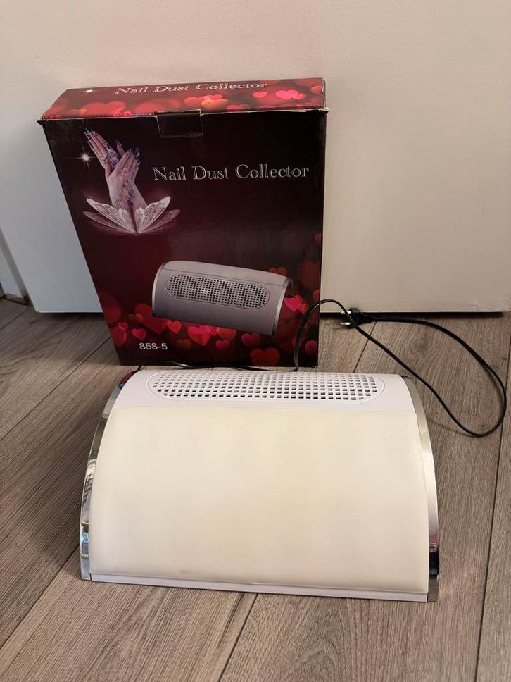 Nagelstofafzuiger - Perfect voor manicure!, Sieraden, Tassen en Uiterlijk, Uiterlijk | Cosmetica en Make-up, Zo goed als nieuw