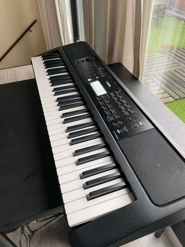 Yamaha PSR-E383 Keyboard (nieuw), Muziek en Instrumenten, Keyboards, Nieuw, 61 toetsen, Yamaha, Ophalen