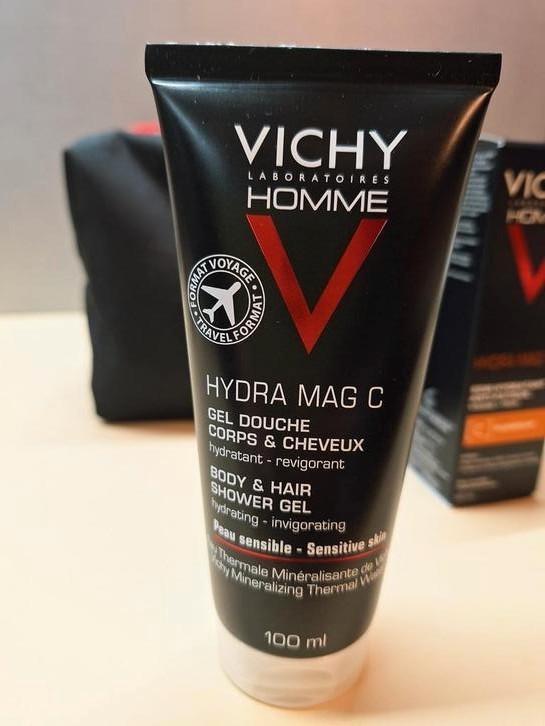 Vichy Homme dagcrème douchegel shampoo Hydra-MAG C toilettas, Sieraden, Tassen en Uiterlijk, Uiterlijk | Gezichtsverzorging, Nieuw