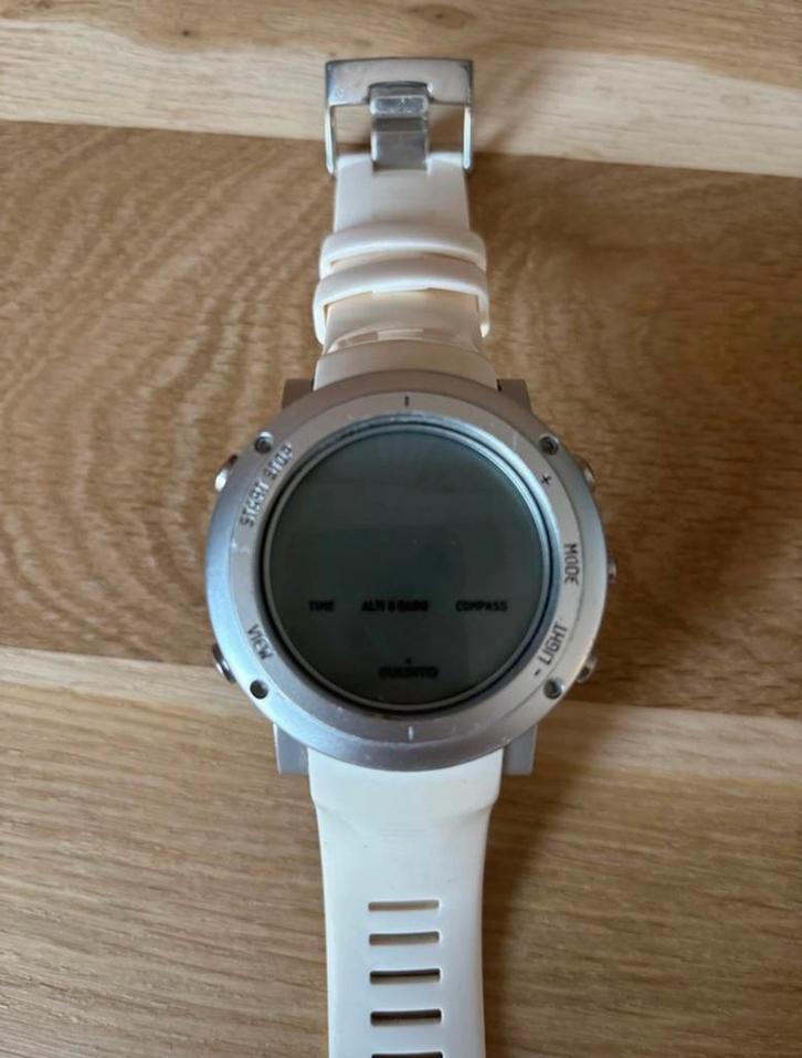 Suunto Core Outdoor Horloge - Zilver/Wit, Sieraden, Tassen en Uiterlijk, Sporthorloges, Gebruikt, Android, Zilver, Hoogte, Waterdicht
