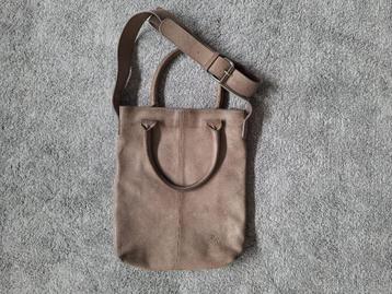 Suede leren schouder/handtas (beige) beschikbaar voor biedingen