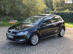 Volkswagen Polo 1.2 TSI Highline PANO I CRUISE I PDC I NIEUW, Gebruikt, 4 cilinders, Open dak, Zwart