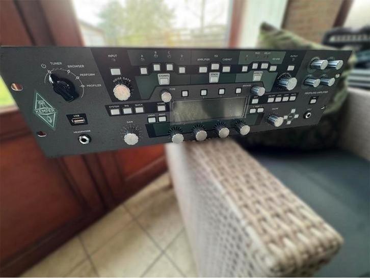 Kemper + Remote + 2x Headrush FRFR 112 + Expression Pedal, Muziek en Instrumenten, Versterkers | Keyboard, Monitor en PA, Gebruikt