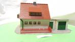 Pola H0 527 eengezinswoning met  garage 1967, Hobby en Vrije tijd, Modeltreinen | H0, Overige merken, Gebruikt, Gelijkstroom of Wisselstroom