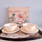 2 vintage crèmekleurige soepkommen met schotels, Ophalen of Verzenden