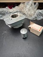 Suzuki gt 125 cilinder , links New old stock nos, Ophalen of Verzenden