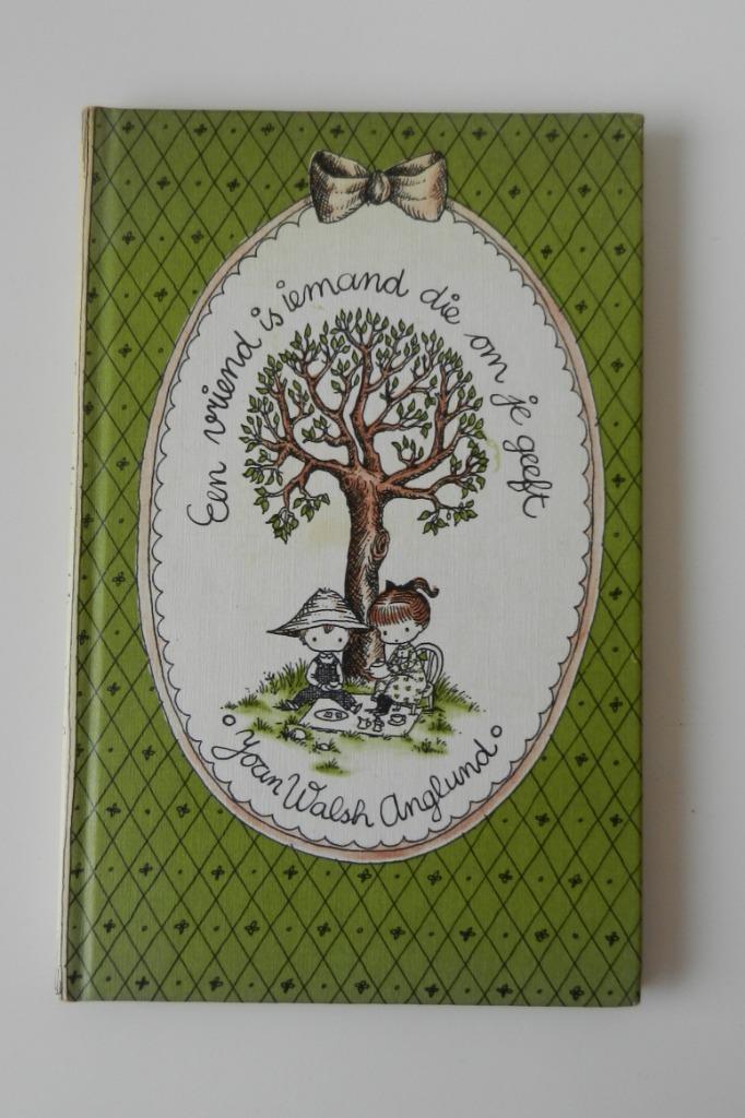 Een vriend is iemand die om je geeft - Joan Walsh Anglund, Boeken, Gedichten en Poëzie, Gelezen, Eén auteur, Ophalen of Verzenden