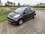Peugeot 107 1.0-12V XS 5 deurs airco, Auto's, Voorwielaandrijving, Euro 5, Gebruikt, 4 stoelen