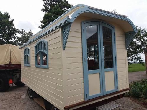 Unieke woonwagen / pipowagen  / tiny house in nieuwstaat, Tuin en Terras, Tuinhuizen, Zo goed als nieuw, Hout, 3 ramen of meer