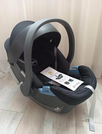 Maxi cosi beschikbaar voor biedingen