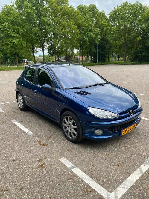 Peugeot 206 1.4 5D 2005 Blauw, Auto's, Peugeot, Particulier, Benzine, C, Hatchback, Handgeschakeld, Origineel Nederlands, Blauw