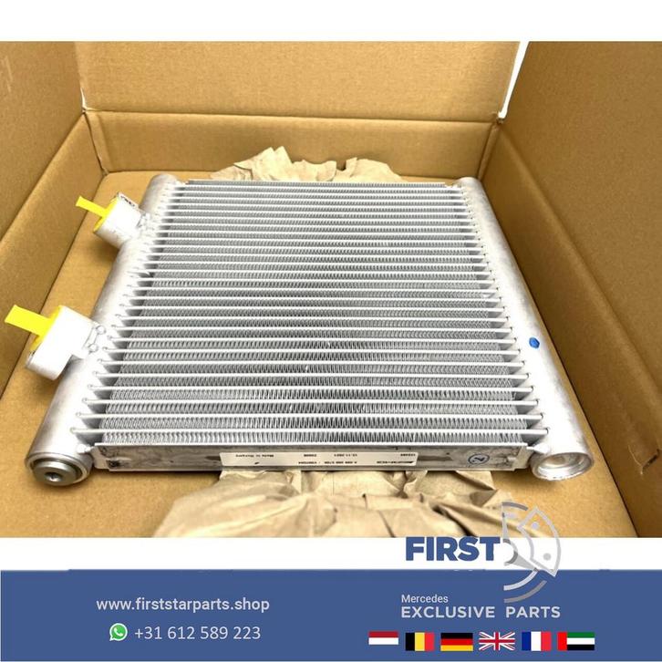 A0995005700 OLIEKOELER W205 C63 W213 E63 W218 CLS63 W253 GLC, Auto-onderdelen, Motor en Toebehoren, Mercedes-Benz, Gebruikt, Ophalen of Verzenden