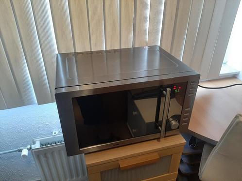Combi-Magnetron met grill en hete lucht, Witgoed en Apparatuur, Magnetrons, Zo goed als nieuw, Vrijstaand, Combimagnetron, 45 tot 60 cm
