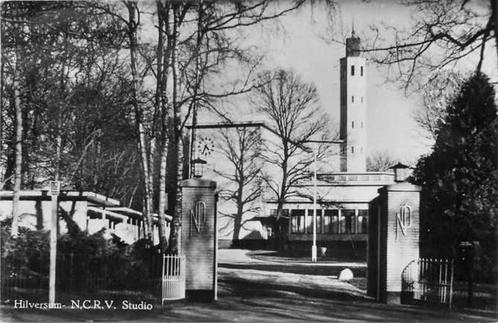 (301-316-021) Hilversum Ncrv Studio, Verzamelen, Ansichtkaarten | Nederland, Noord-Holland, Verzenden