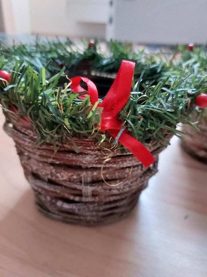 Drie bakjes/mandjes voor kerststukje, Diversen, Kerst, Gebruikt, Ophalen of Verzenden