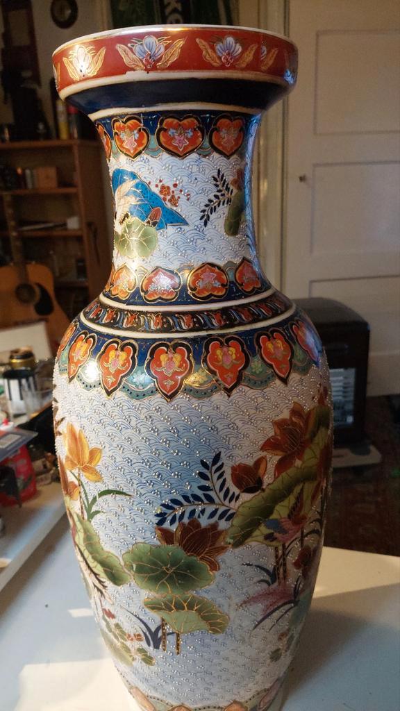 Handgeschilderde Chinese Vaas, Antiek en Kunst, Antiek | Vazen, Ophalen of Verzenden