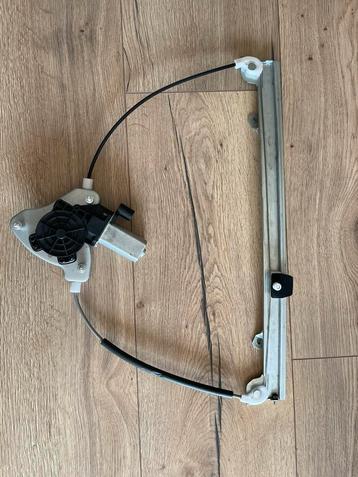 Raammechanisme Clio 2 beschikbaar voor biedingen